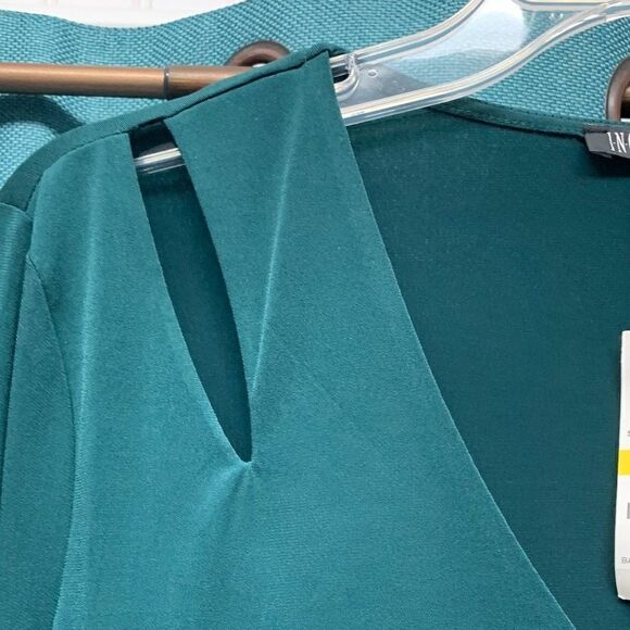 NWT INC International Concepts Long Sleeve Top in Hunter Green Size Medium - Picture 4 of 6